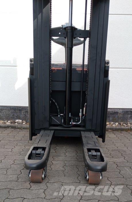 Toyota SWE120L Ηλεκτρικά παλετοφόρα με ιστό