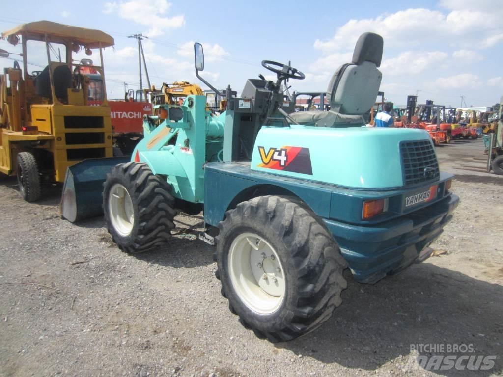 Yanmar V4 Φορτωτές με λάστιχα (Τροχοφόροι)