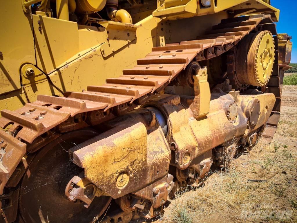 CAT D10 Μπουλντόζες με ερπύστριες