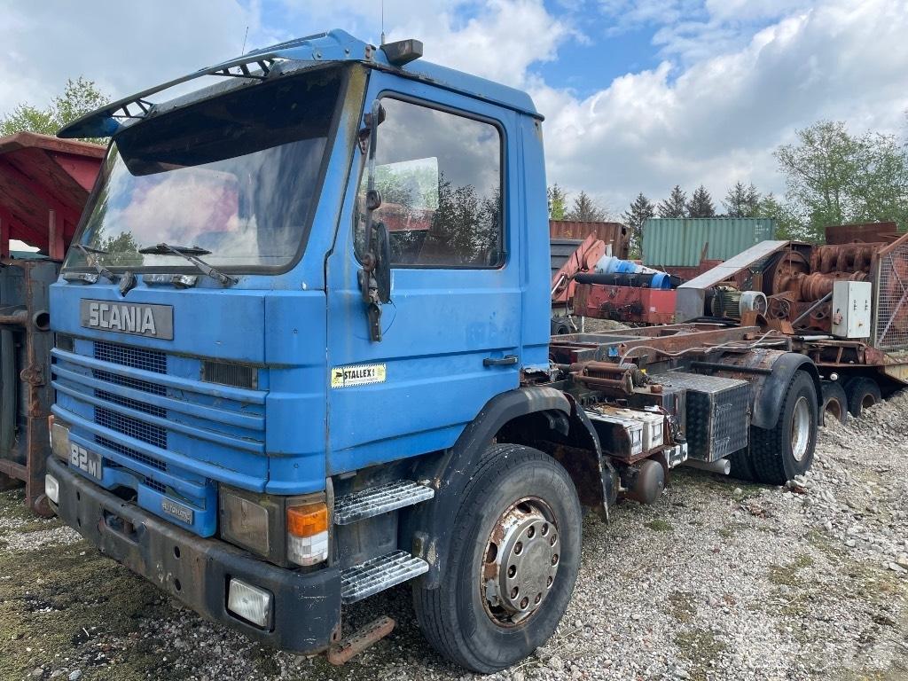 Scania 82M Φορτηγά με γερανό & γάτζο