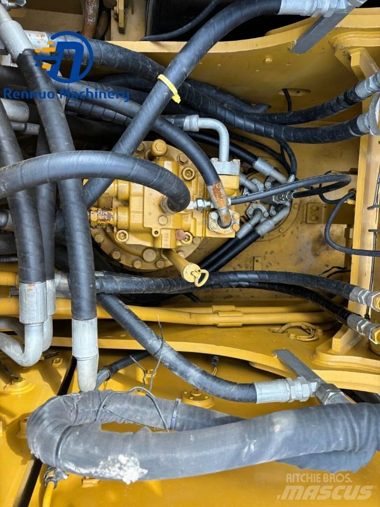 CAT 323 Εκσκαφείς με ερπύστριες