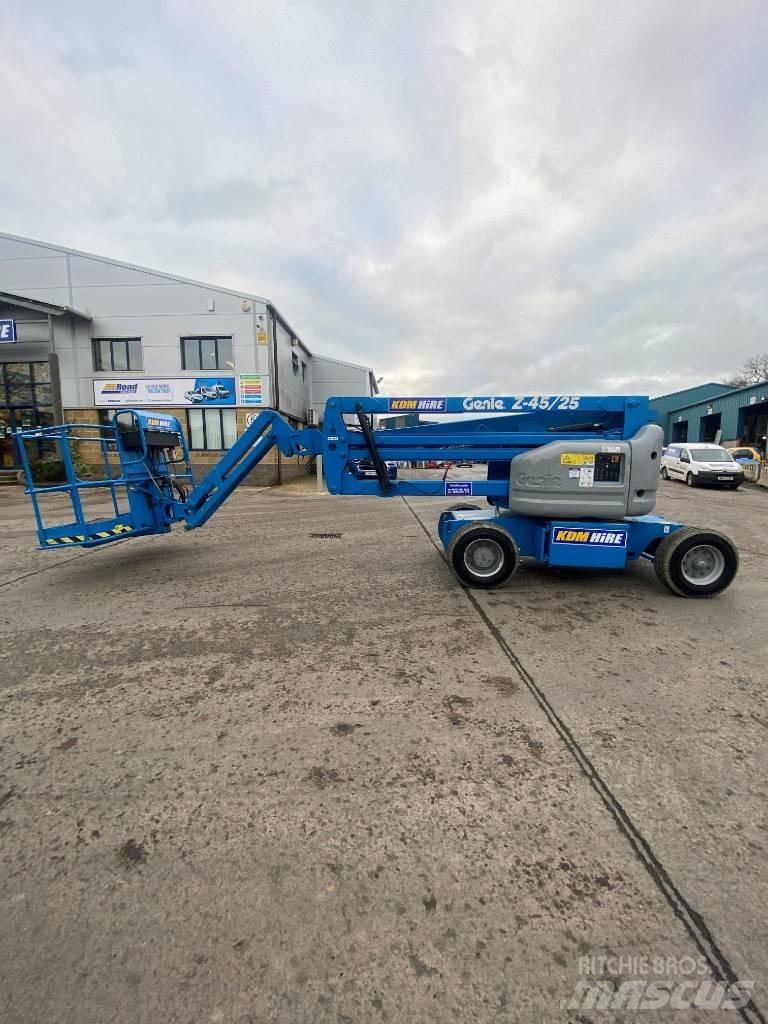 Genie Z 45/25 J Ανυψωτήρες με αρθρωτό βραχίονα