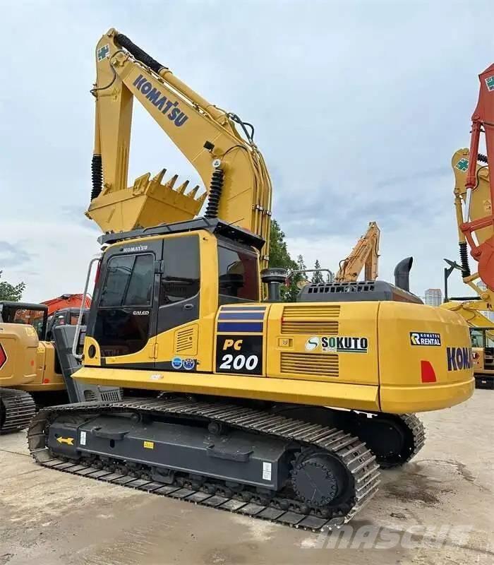 Komatsu PC200-8 Εκσκαφείς με ερπύστριες