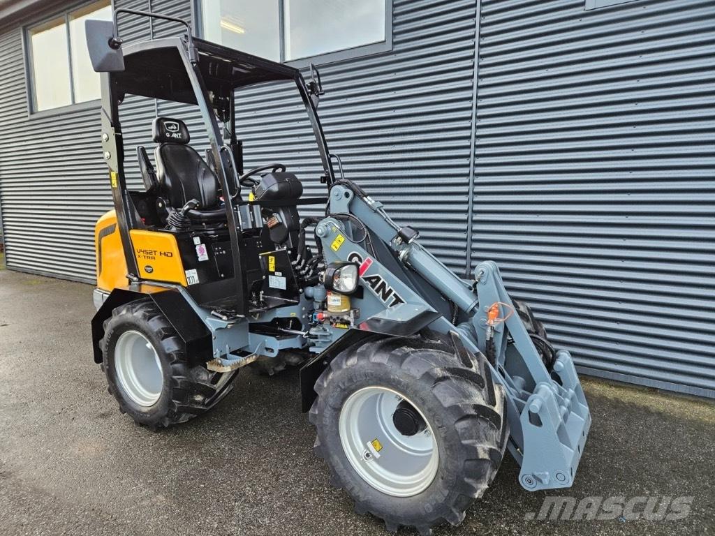 GiANT v452t hd xtra Μίνι φορτωτές