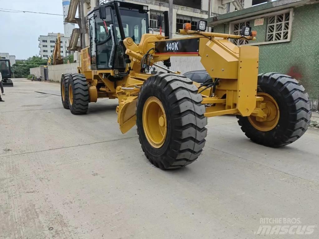 CAT 140 K Γκρέιντερς