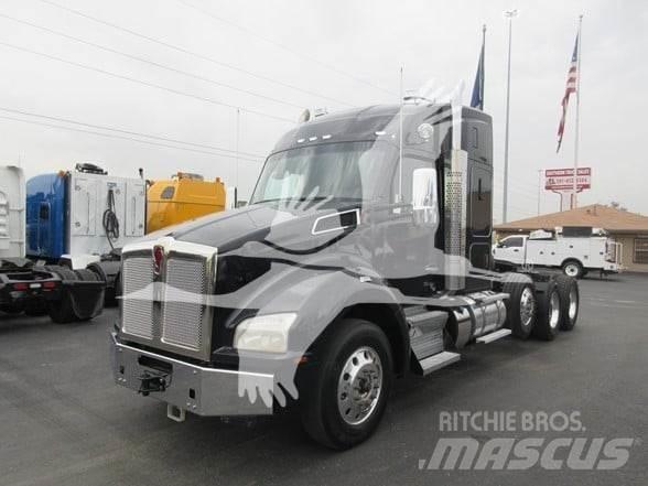 Kenworth T880 Τράκτορες