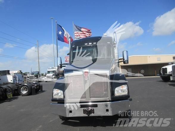 Kenworth T880 Τράκτορες