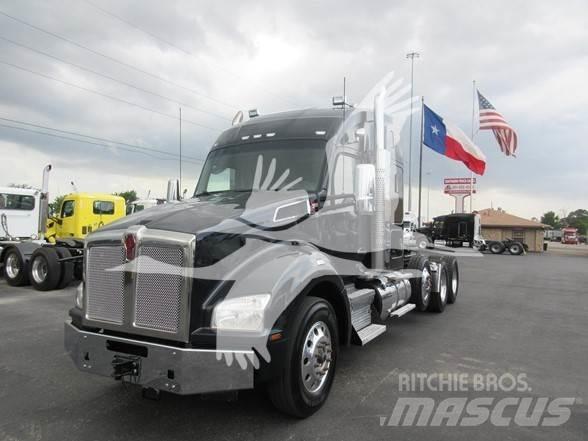 Kenworth T880 Τράκτορες