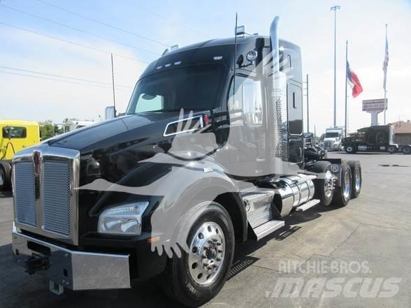 Kenworth T880 Τράκτορες