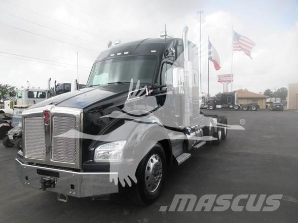 Kenworth T880 Τράκτορες