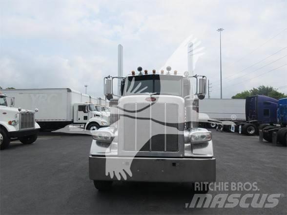 Peterbilt 388 Τράκτορες