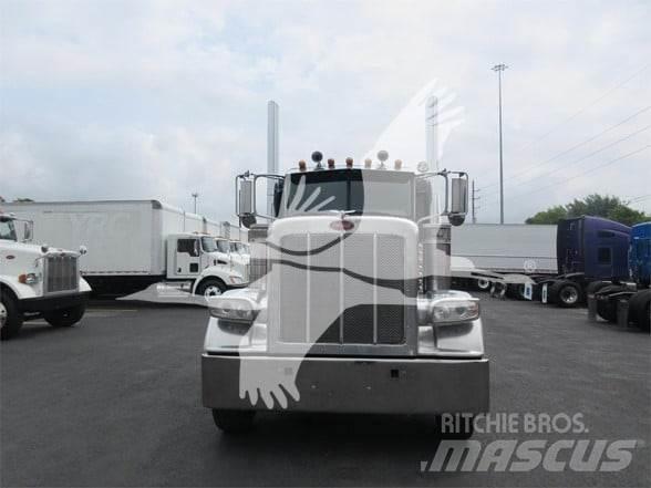 Peterbilt 388 Τράκτορες