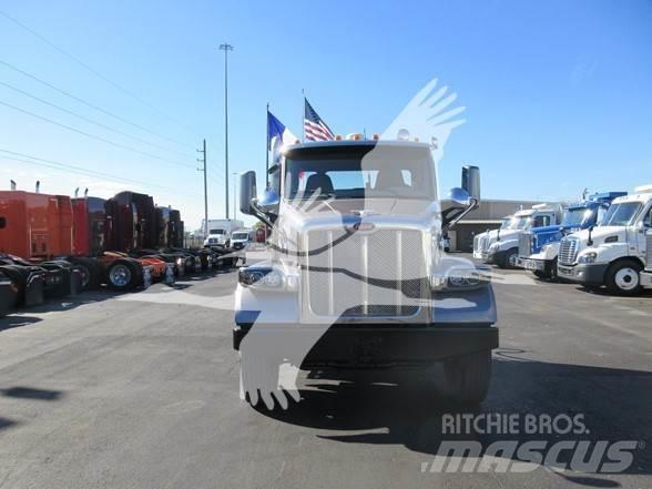 Peterbilt 567 Τράκτορες