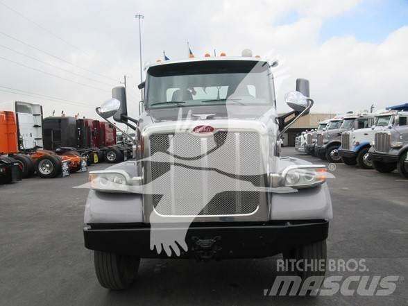 Peterbilt 567 Τράκτορες