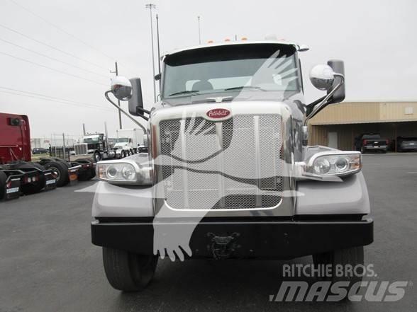 Peterbilt 567 Τράκτορες