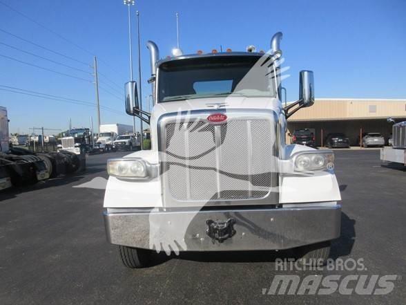 Peterbilt 567 Τράκτορες