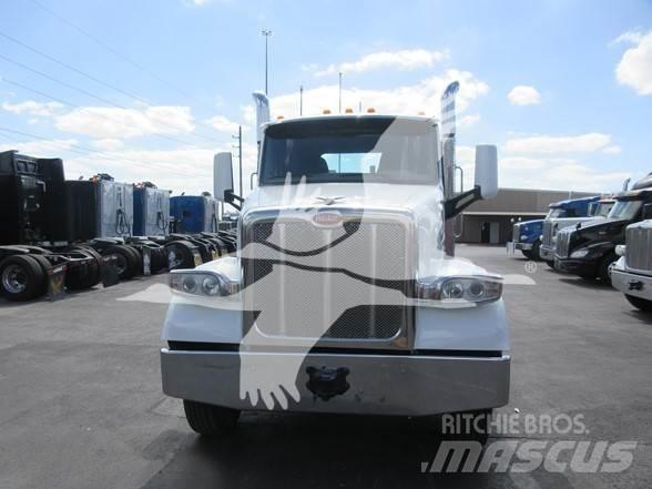 Peterbilt 567 Τράκτορες