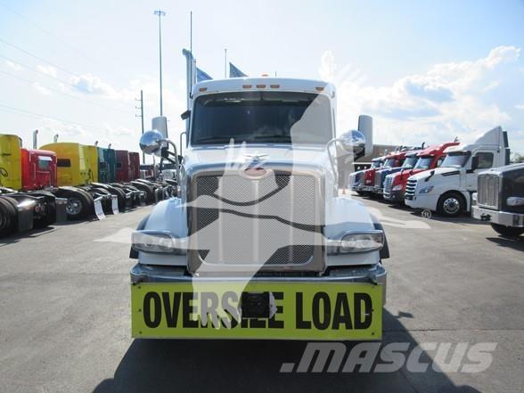 Peterbilt 567 Τράκτορες