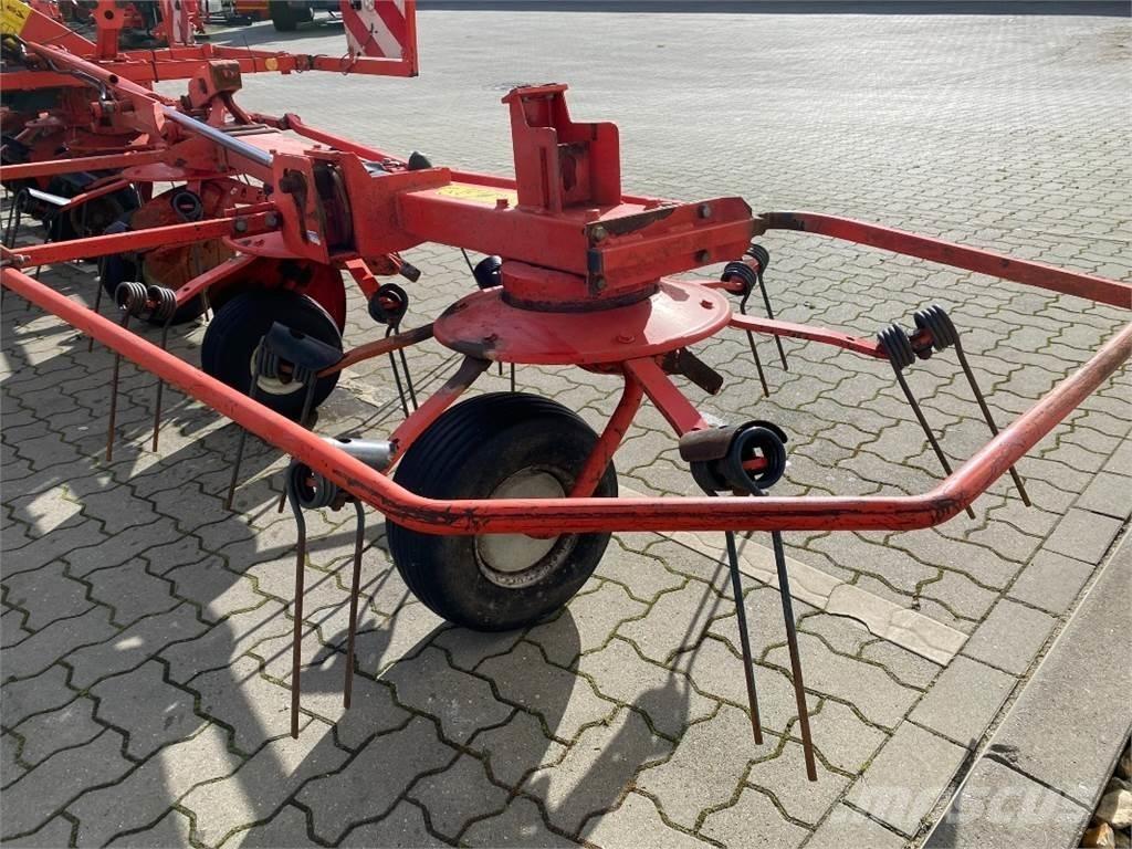 Kuhn GF 8702 Τσουγκράνες και χορτοξηραντικές μηχανές