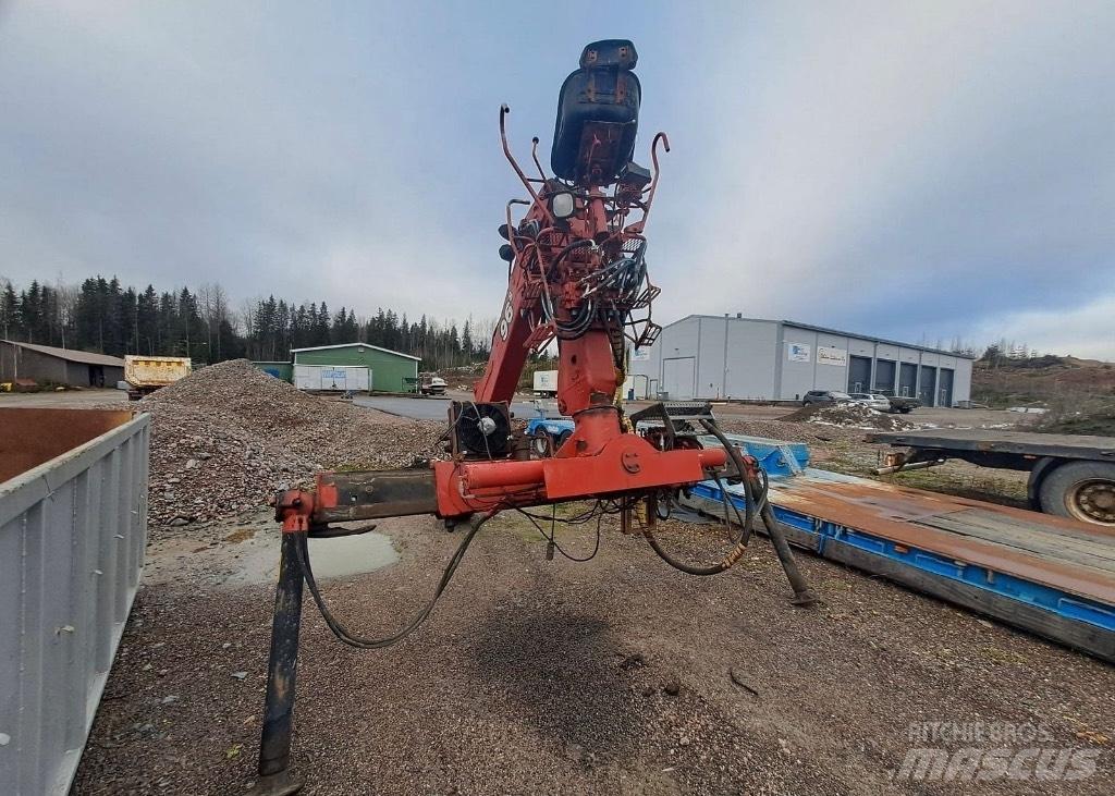 Loglift 96 S Γερανοί ξυλείας
