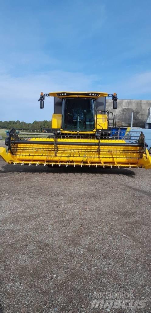 New Holland CX 5.80 Θεριζοαλωνιστικές μηχανές