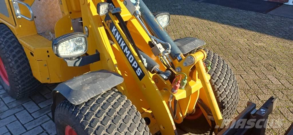 Knikmops KM 130 Μίνι φορτωτές