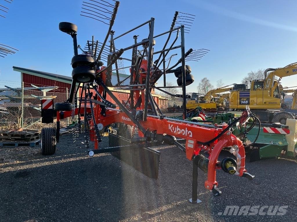 Kubota RA2584 Αναμοχλευτήρες