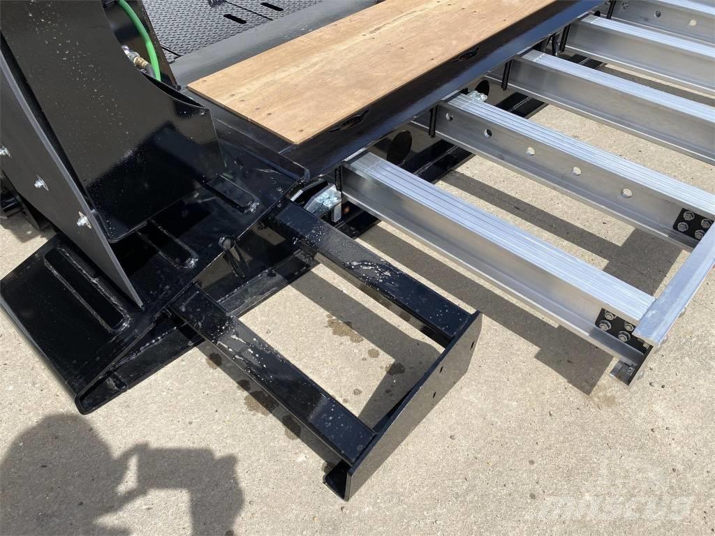 Jet TRI AXLE DETACH Οχήματα με χαμηλό δάπεδο