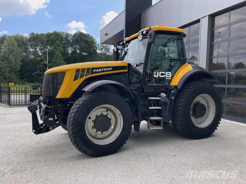 JCB Fastrac 8250 Τρακτέρ
