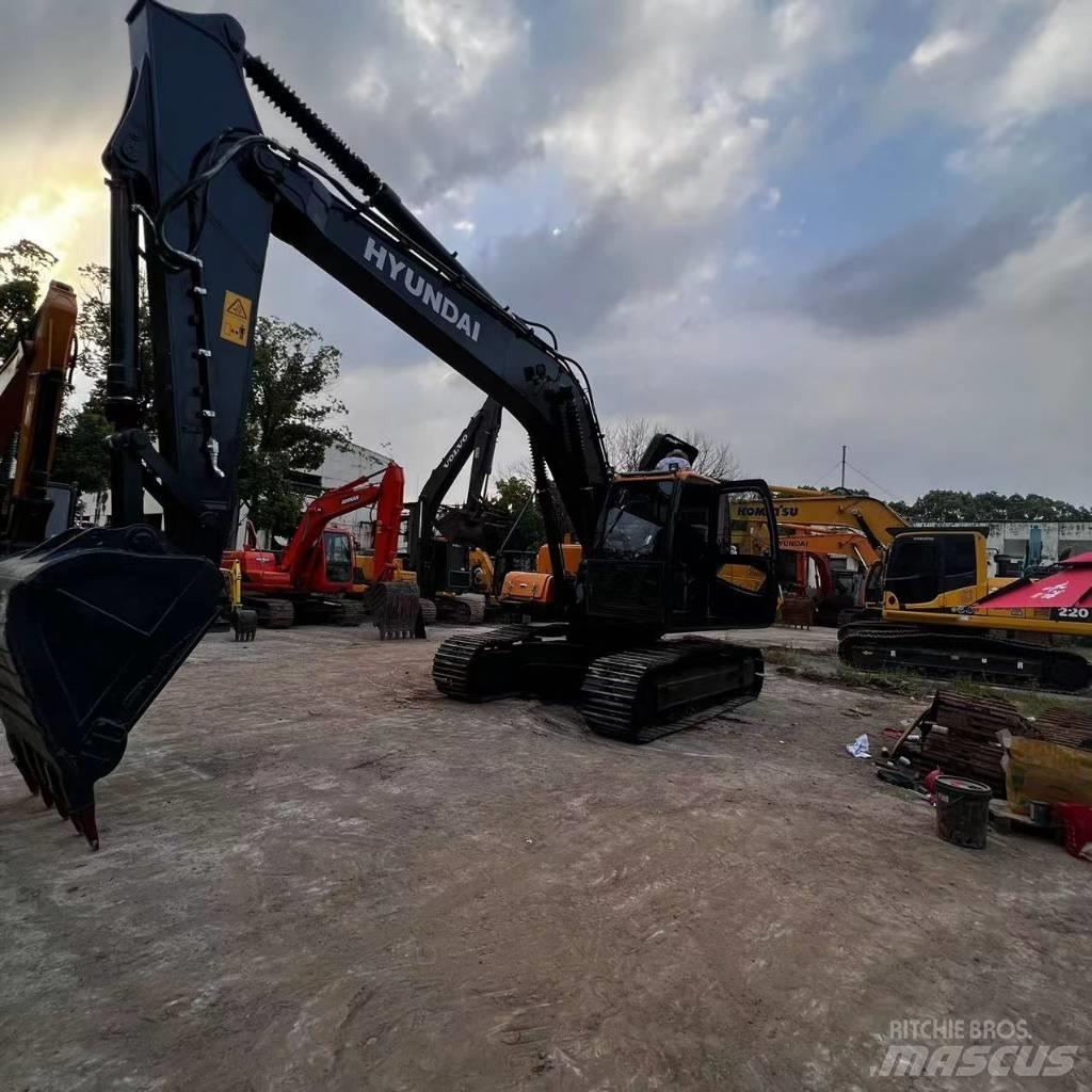 Hyundai R220-9S Εκσκαφείς με ερπύστριες