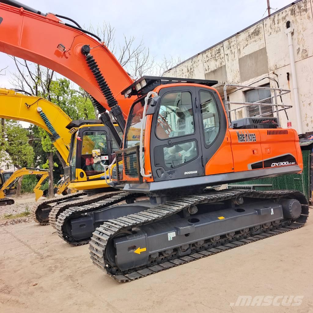Doosan DX 300 Εκσκαφείς με ερπύστριες