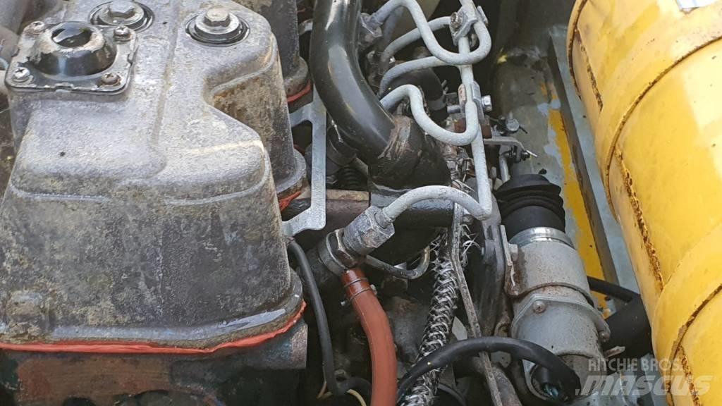 Sakai TS 160 Κύλινδροι με επίσωτρα με αέρα