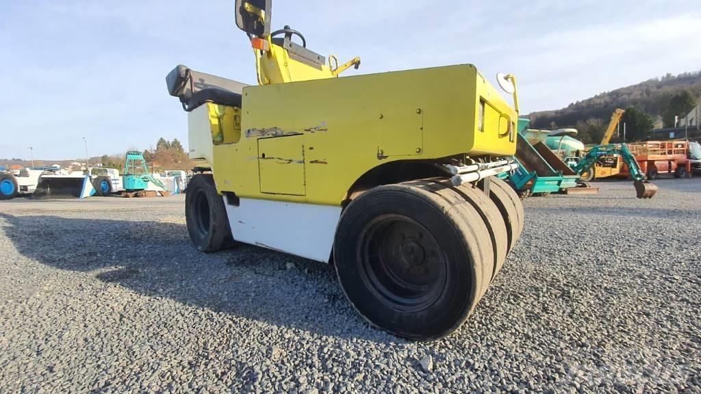 Sakai TS 160 Κύλινδροι με επίσωτρα με αέρα