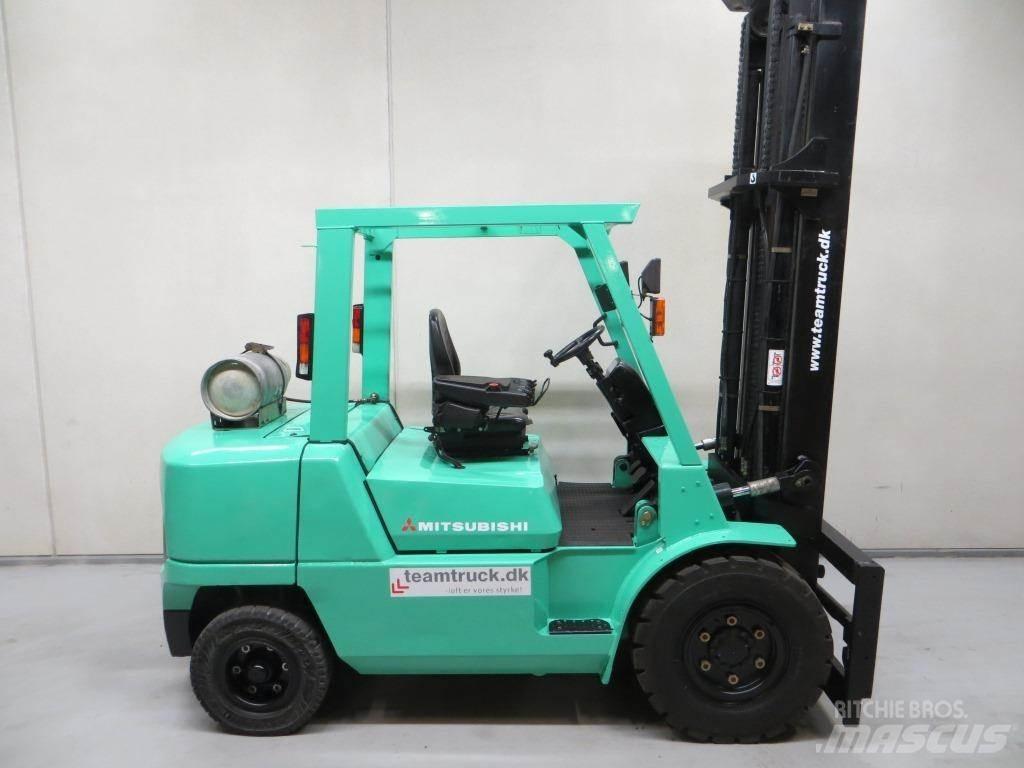Mitsubishi FG45K2 Περονοφόρα ανυψωτικά κλαρκ με φυσικό αέριο LPG