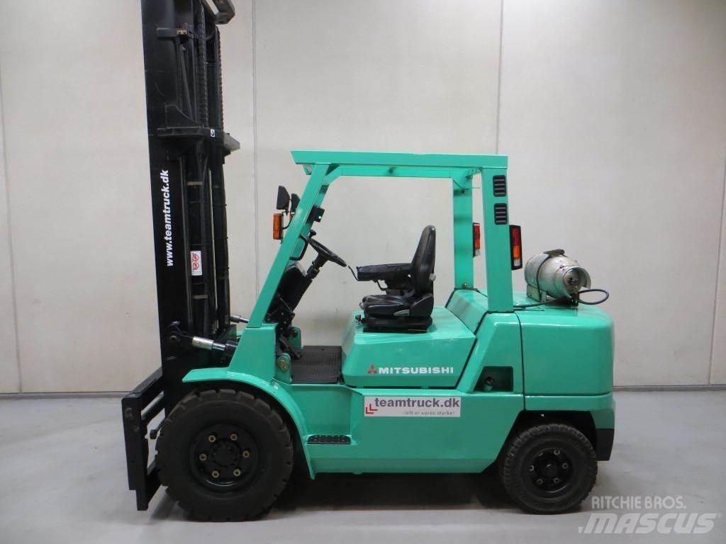 Mitsubishi FG45K2 Περονοφόρα ανυψωτικά κλαρκ με φυσικό αέριο LPG