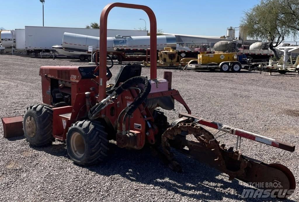 Ditch Witch 3700 DD Εκσκαφέας χανδάκων