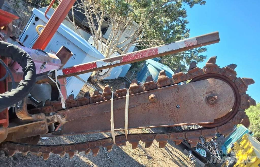 Ditch Witch 3700 DD Εκσκαφέας χανδάκων