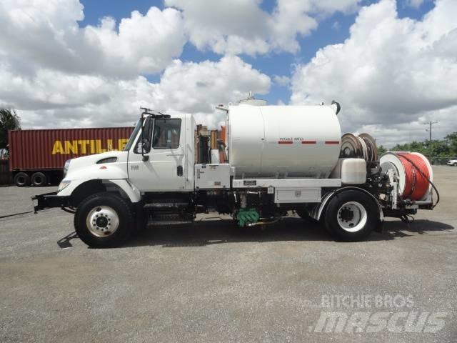 International 7500 Αποφρακτικά οχήματα
