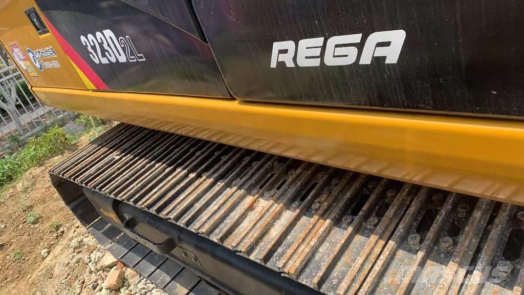 CAT 323 D L Εκσκαφείς με ερπύστριες