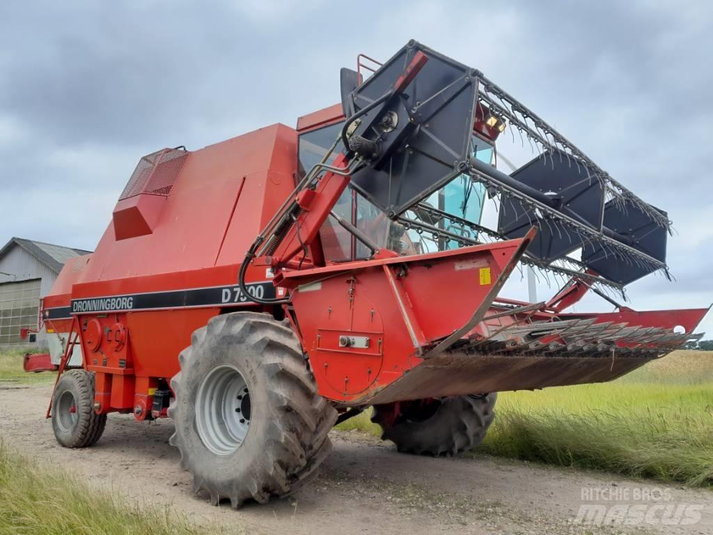 Dronningborg D7500 Θεριζοαλωνιστικές μηχανές