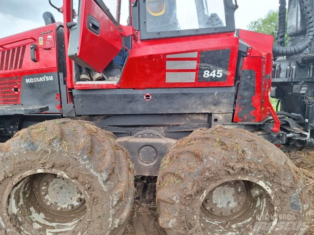 Komatsu 845 Μεταφορείς ξυλείας