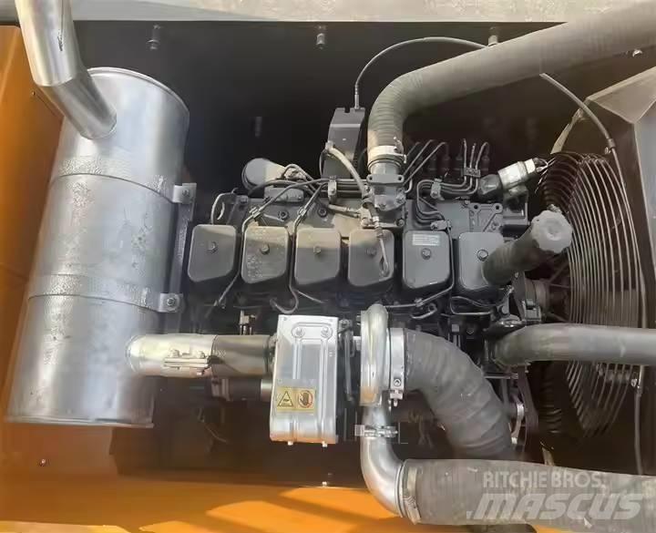 Hyundai R220-9S Εκσκαφείς με ερπύστριες