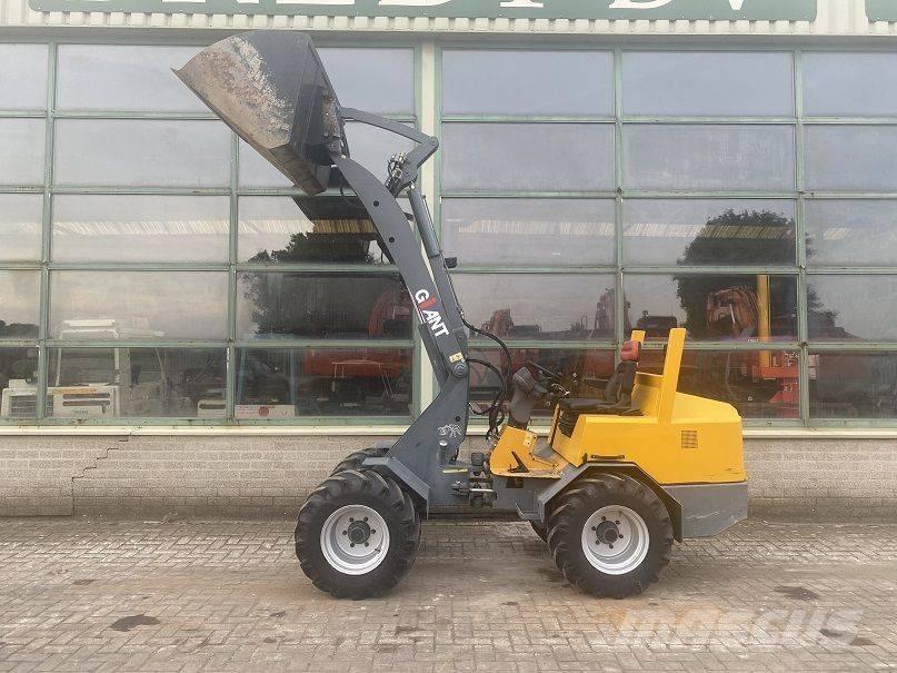 GiANT V 451 T Μίνι φορτωτές
