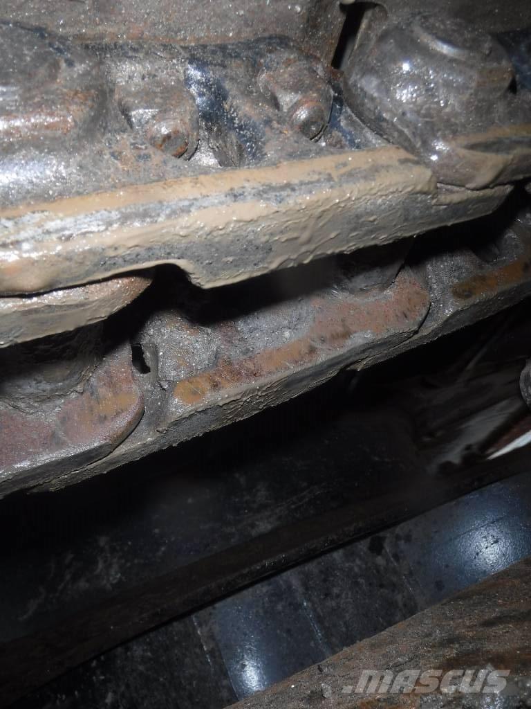 Hitachi ZX 135 US-6 Εκσκαφείς με ερπύστριες