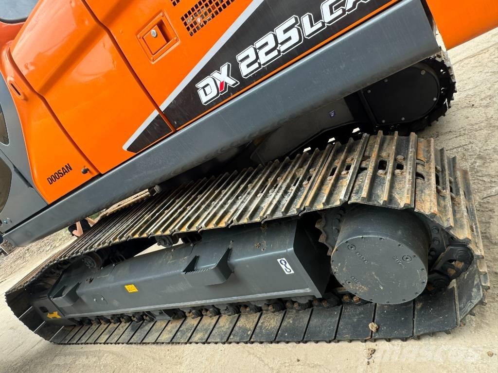 Develon DX 225 LCA Μίνι εκσκαφείς 7t - 12t