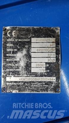 Komatsu 895 Μεταφορείς ξυλείας