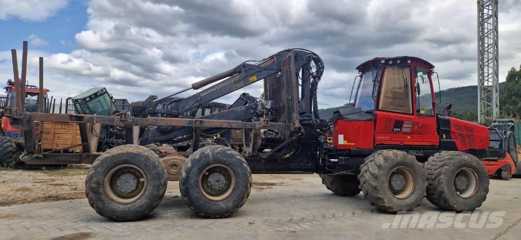 Komatsu 895 Μεταφορείς ξυλείας