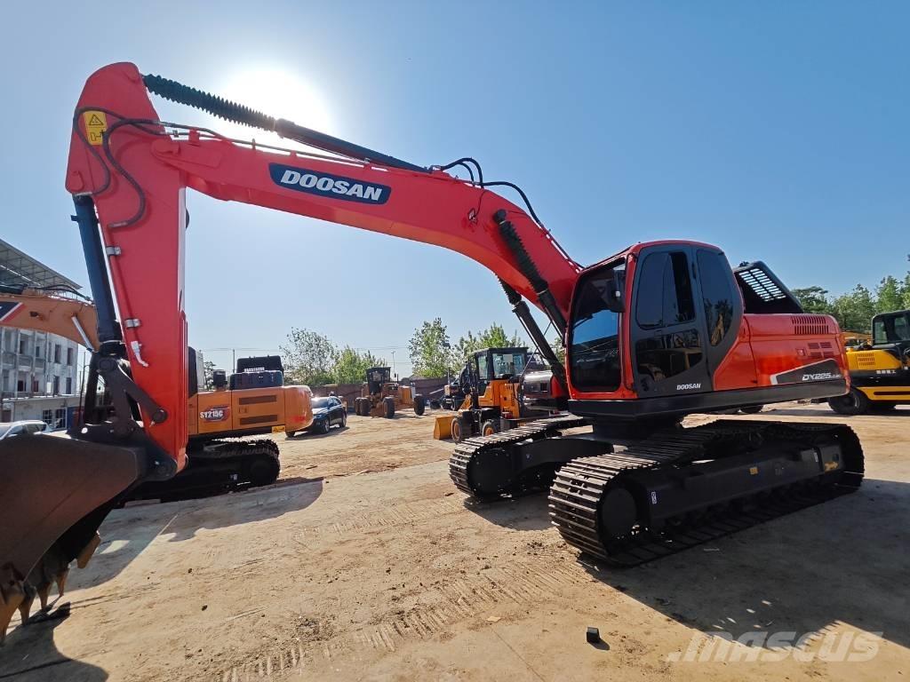 Doosan DX 225 LC Εκσκαφείς με ερπύστριες