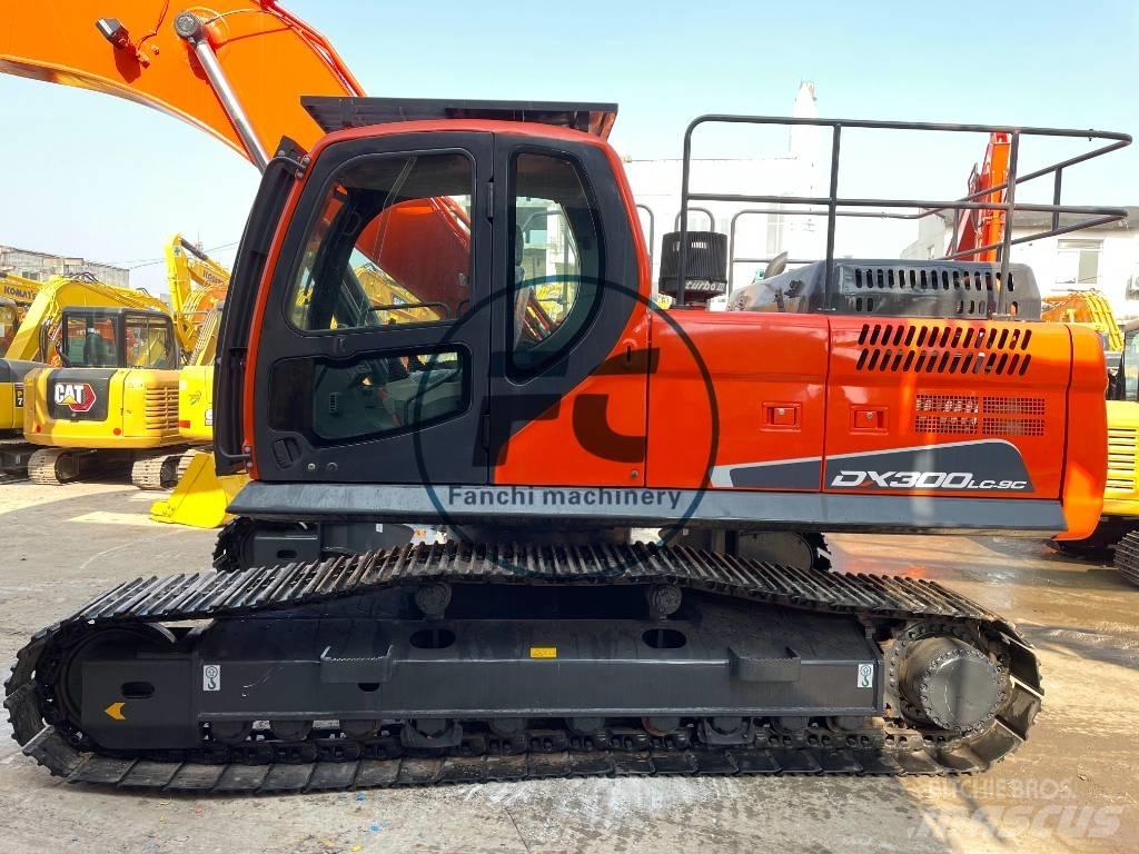 Doosan DX300 Εκσκαφείς με ερπύστριες