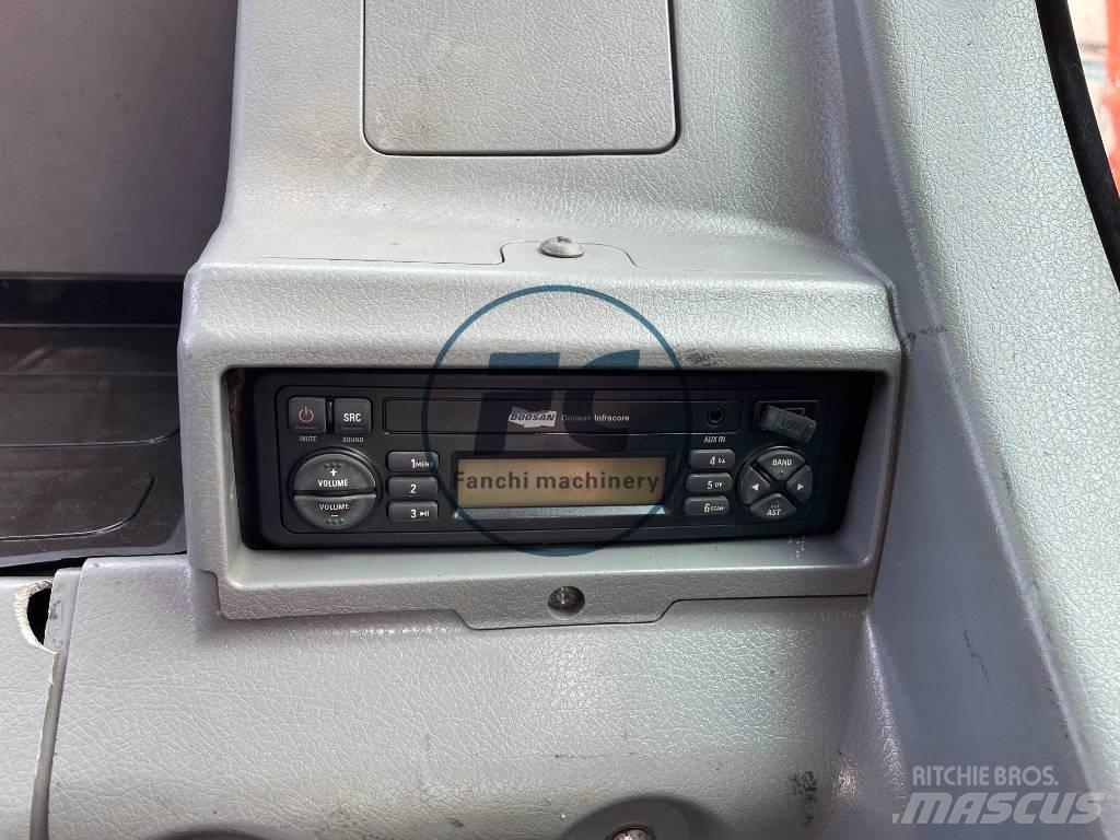 Doosan DX300 Εκσκαφείς με ερπύστριες